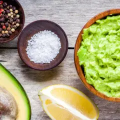 Jak jeść guacamole? 10 kreatywnych sposobów na podanie dipu