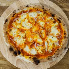 Ile gram ciasta na pizzę 32 cm? Odpowiednie wagi dla stylów pizzy