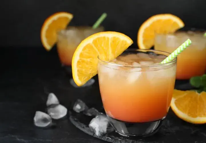 Najlepsze drinki z wódką i sokiem pomarańczowym, które musisz spróbować