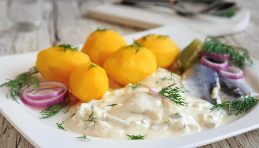 Jakie przyprawy do śledzi w oleju dodadzą wyjątkowego smaku?