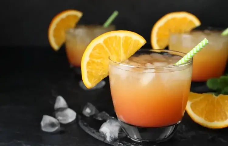 Najlepsze drinki z wódką i sokiem pomarańczowym, które musisz spróbować